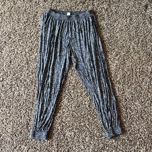 H&M printed comfy pants size M
